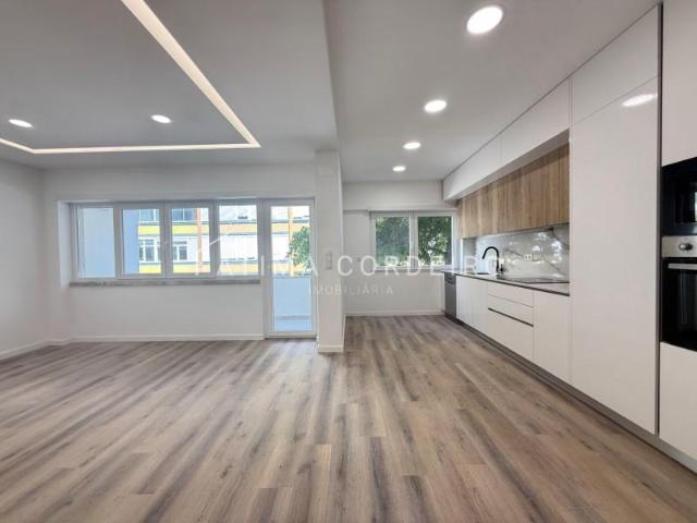 2 quarto, Almada Almada 2825 293 103884719