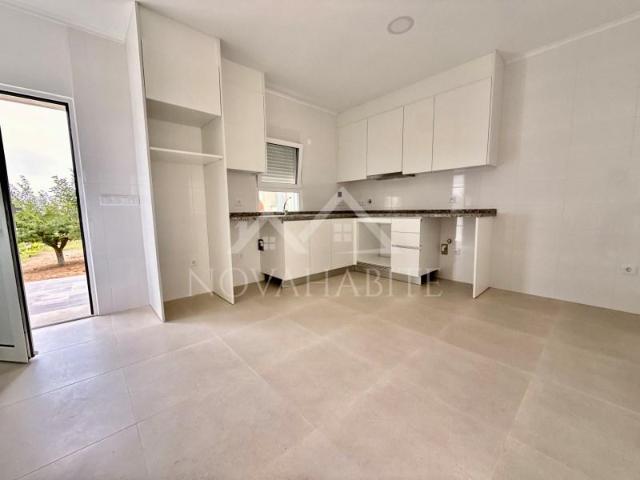 2 quarto, Lourinhã Lourinhã 105104340