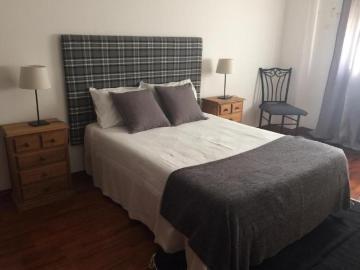Apartamento para alugar em Nazaré - Cozinha equipada