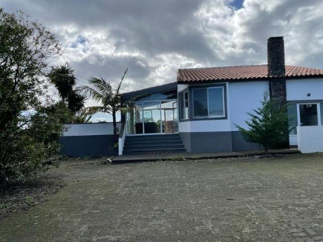 2 quarto, Praia da Vitória Praia da Vitória LS105331821