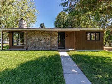 2 Rue Contrecoeur, Saint Bruno De Montarville, QC, J3V 1J2 house for sale | Listing ID 28888 | Royal LePage