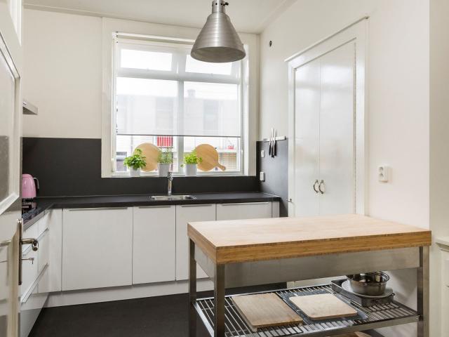 2 ruime appartementen met gedeelde voorzieningen