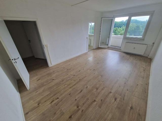 2 RW + Balkon + Badewanne + Ruhe
