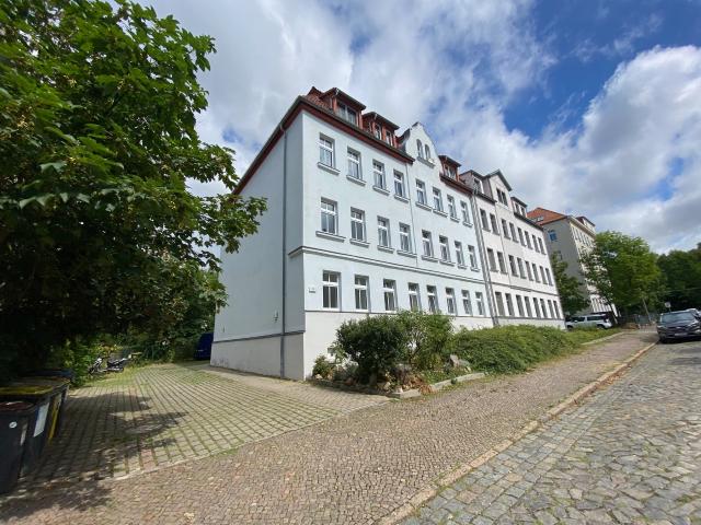 2 RWE * Bad mit Dusche * Tageslichtküche * PKW Stellplatz * nicht WG geeignet