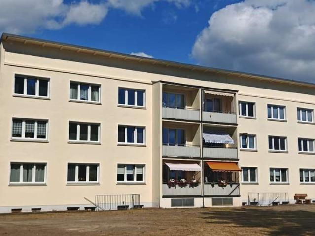 2 Raumwohnung mit Balkon mit Garage Einbauküche und Möblierung möglich