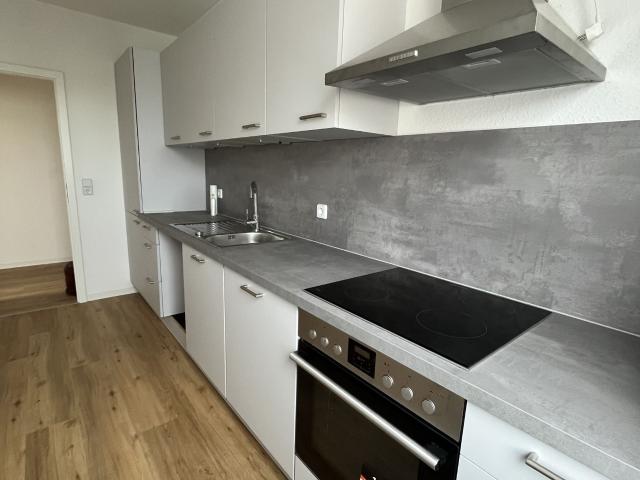 2 Raumwohnung mit Balkon und Einbauküche