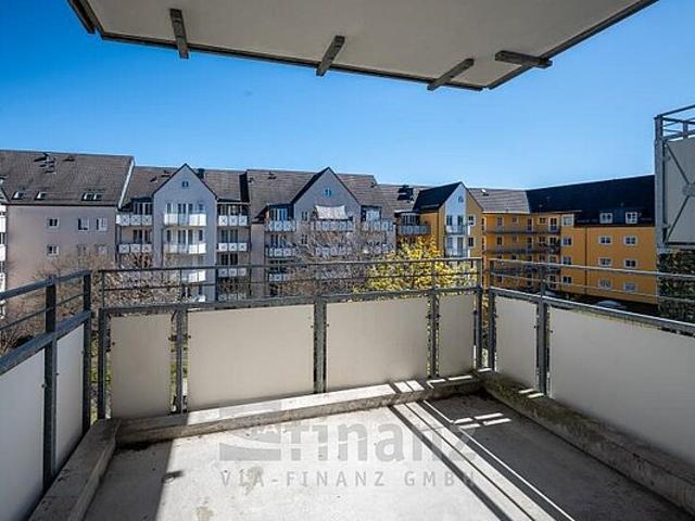 2 Raumwohnung mit Balkon und Fahrstuhl + PKW Stellplatz