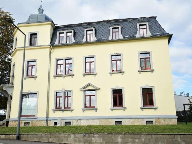 2 Raumwohnung mit EBK und Dachbodennutzung