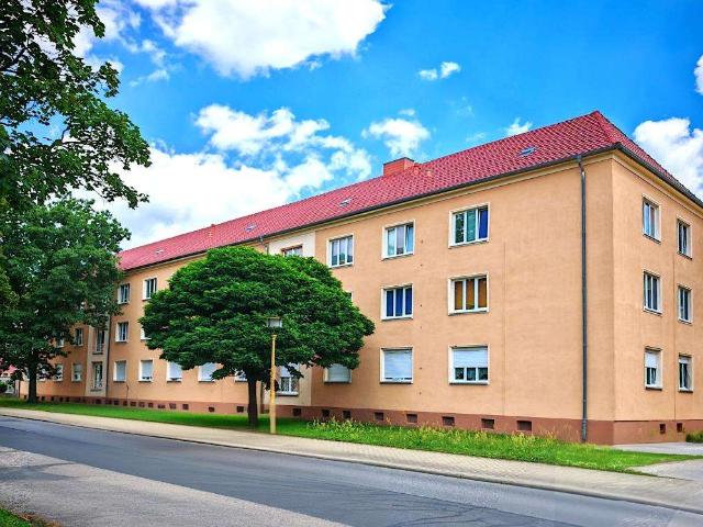 2 Raumwohnung mit Einbauküche im Erdgeschoss