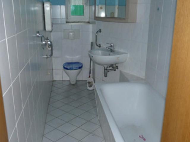2 Raumwohnung in Colditz in ruhiger Lage EG, Innenhof und Grün, Möblierung Wohnzimmer, Küche, Schlafzimmer möglich ab 01.11.2026 ggf. eher