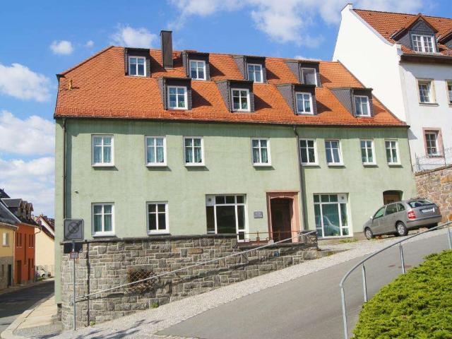 2 Raum Altbau Wohnung, direkt am historischen Altmarkt von Hohenstein Ernstthal!