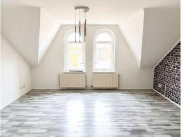 2 Raum Dachgeschosswohnung in guter Lage von Forst Lausitz !