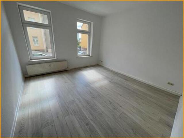 2 Raum EG Wohnung in Zwötzen mit Mietergarten!