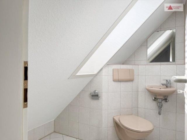 2 Raum mit Balkon, Tiefgarage und Stellplatz!