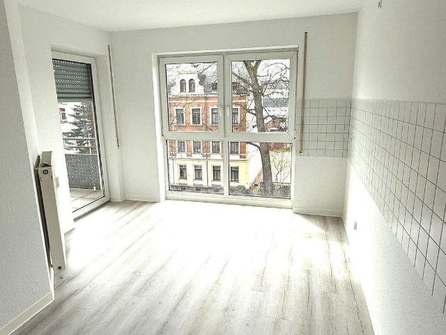 2 Raum mit groÃem Balkon barrierefrei