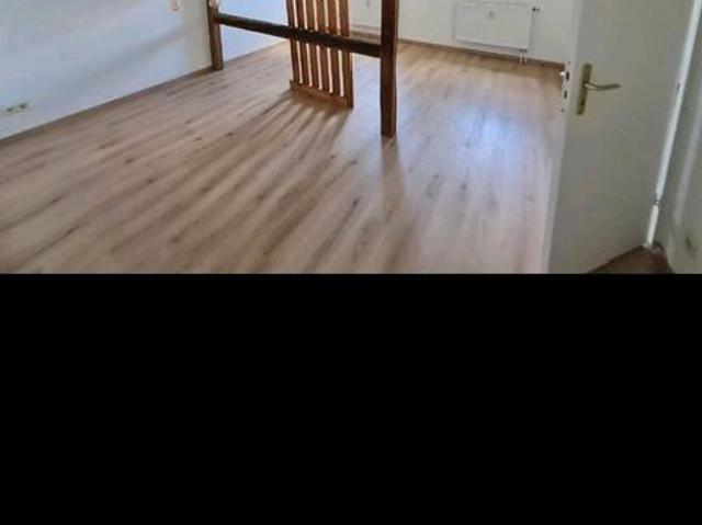 ANFRAGESTOPP 2 Raum Souterrainwohnung
