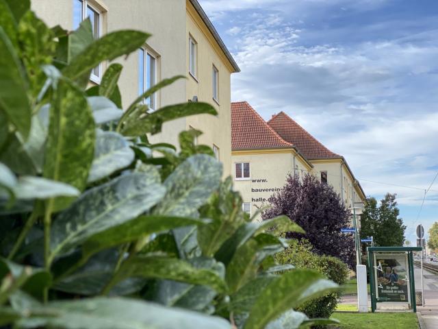 2 Raum Wohnung verfügbar
