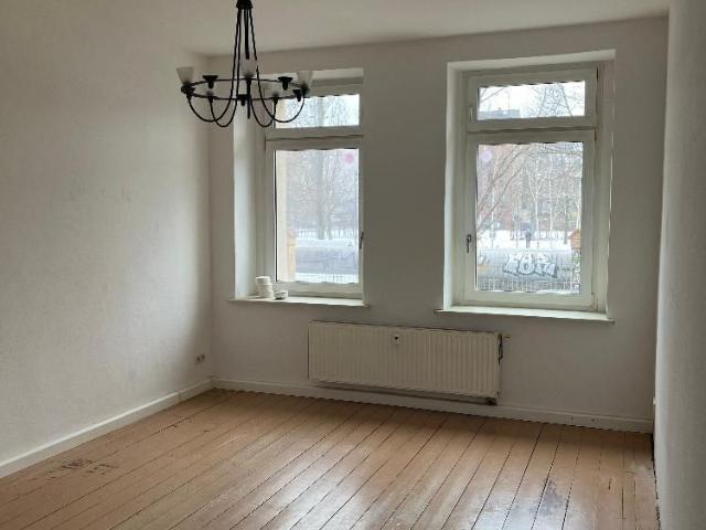 2 Raum Wohnung EG direkt am Lene Voigt Park WG geeignet 1 Monat mietfrei