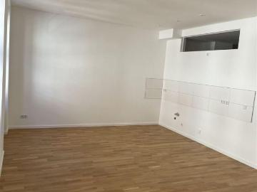 2 Raum Wohnung im 1.OG mit Fahrstuhl im Treppenhaus