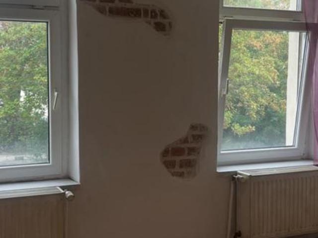 2 Raum Wohnung im teilsanierten Altbau