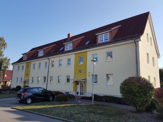 2 Raum Wohnung im Dachgeschoss in ruhiger & gepflegter Wohnumgebung