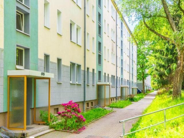 2 Raum Wohnung im Erdgeschoss mit Balkon auf dem Kapellenberg