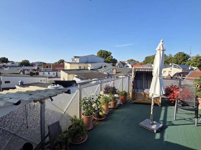 2 Raum Wohnung in Warnemünde mit EBK, Wintergarten und Dachterrasse