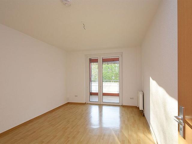 2 Raum Wohnung Linzer Straße 25