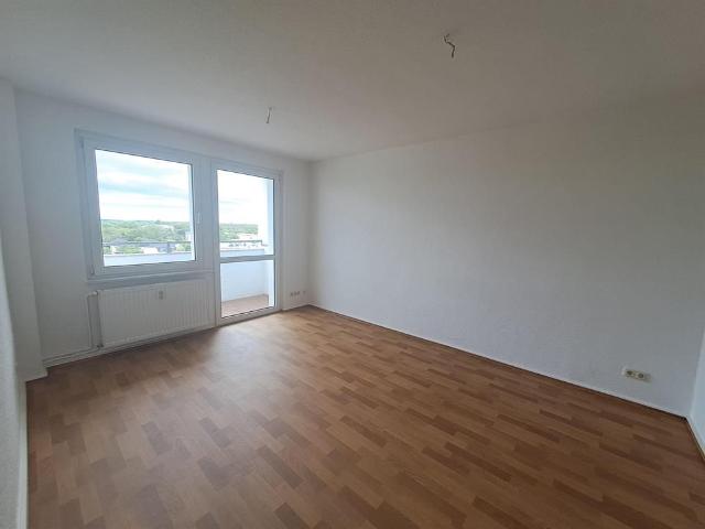 2 Raum Wohnung mit 2 Balkonen in Sandersdorf