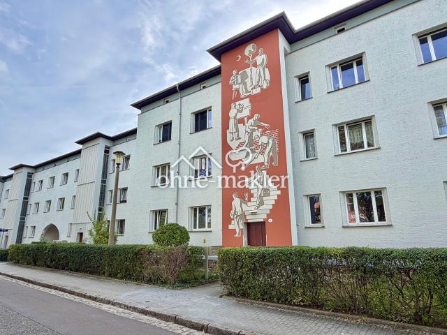 2 Raum Wohnung mit Balkon & Badewanne WG geeignet Parkett Fußboden