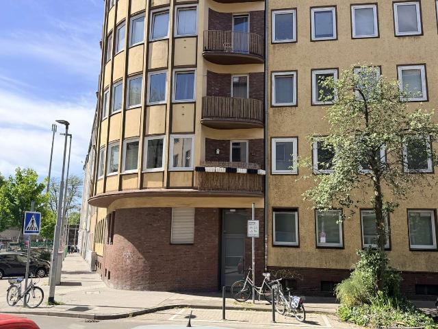 2 Raum Wohnung mit Balkon in Düsseldorf Unterbilk
