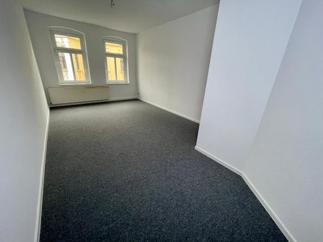 2 Raum Wohnung mit Balkon, Wanne +Dusche im begehrten Wohnviertel von Gera Untermhaus