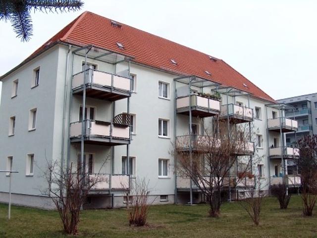 2 Raum Wohnung mit Balkon!