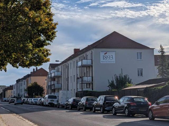 2 Raum Wohnung mit Balkon