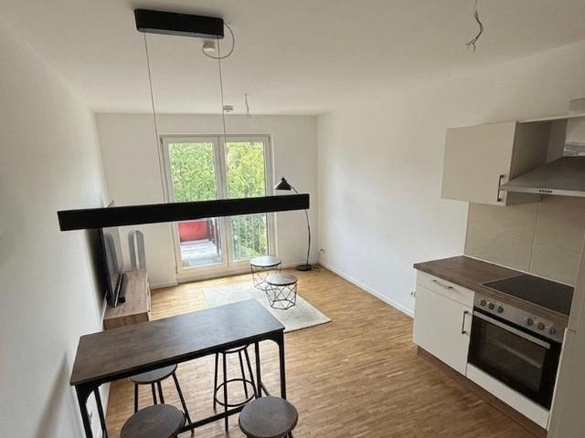 2 Raum Wohnung mit EBK + Balkon