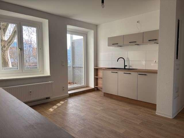2 Raum Wohnung mit Einbauküche