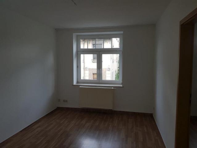 Ruhige 2 Raum Wohnung mit Einbauküche in Ellefeld, ca. 40 m²