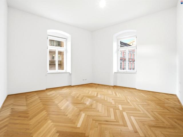2 Raum Wohnung mit Komfort Ausstattung im Zentrum!