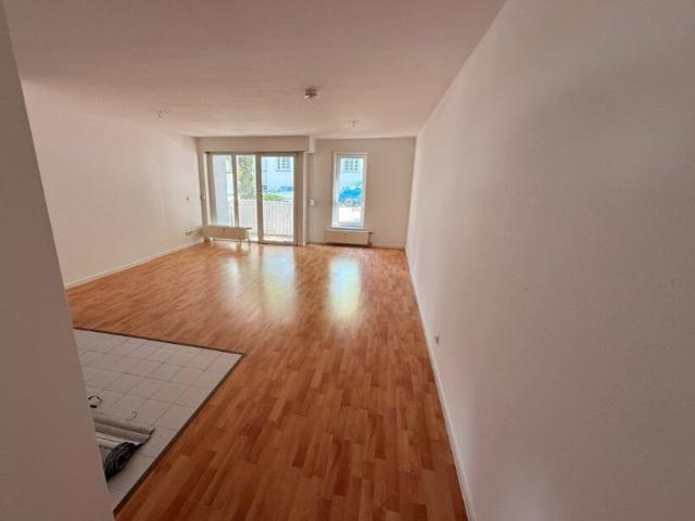 2 Raum Wohnung mit kleiner Terrasse * sofort frei!