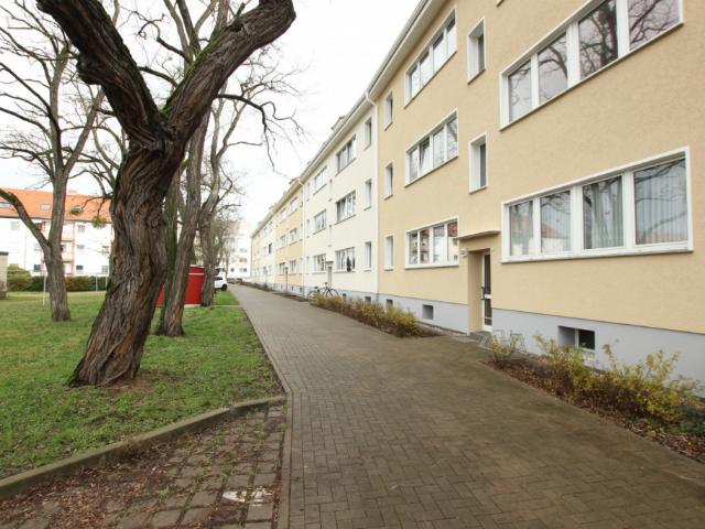 2 Raum Wohnung mit Loggia!