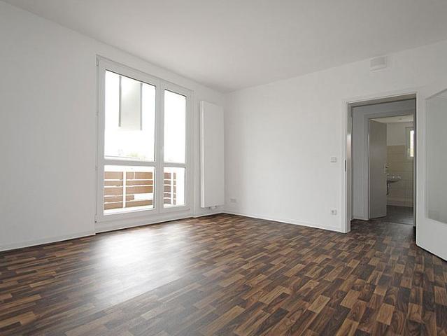 2 Raum Wohnung Paul Suhr Straße 48