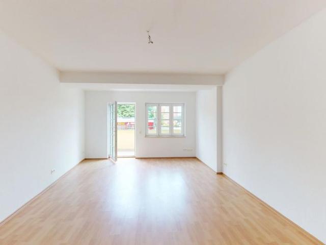 2 Raum Whg. m. Balkon