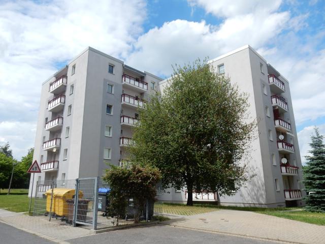 2 Räume keine Durchgangszimmer Balkon an der Küche und Sparangebot!