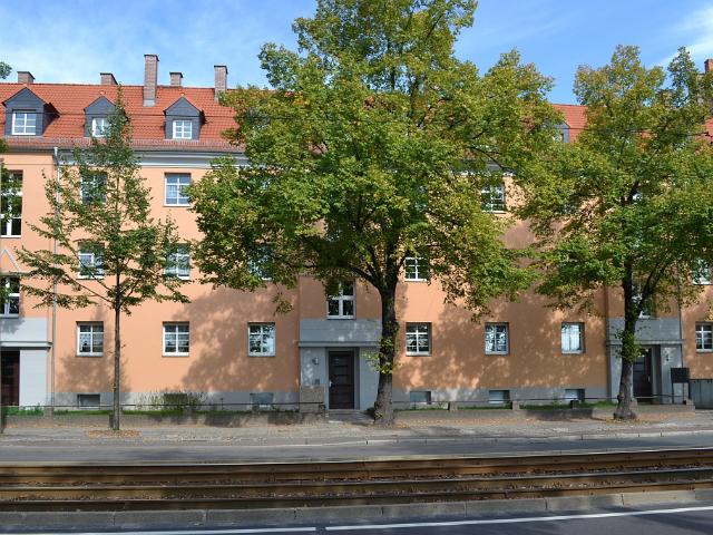 2 Räume und toller Balkon
