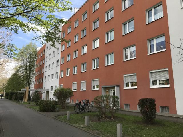 2 Räume und toller Balkon