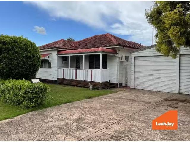2 Raymond Street, Telarah House for rent Listed by Leasing Un.