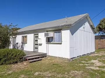 2 Read Street, Green Head, WA 6514