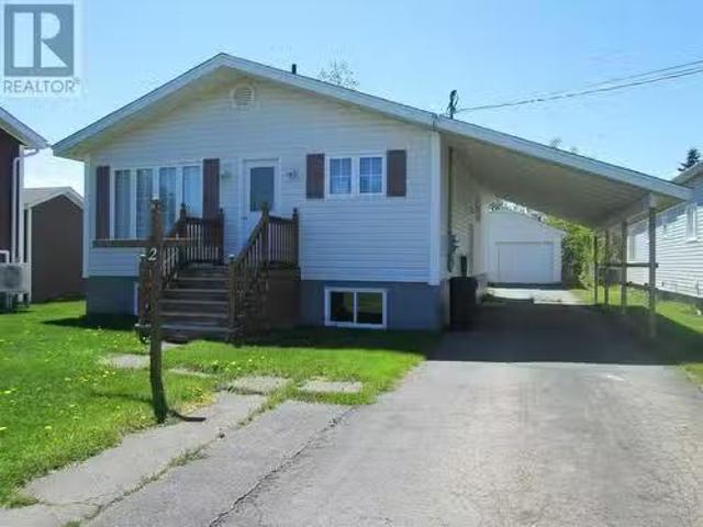 2 Rewa Avenue, Bishop'S Falls, NL, A0H 1C0 house for sale L.