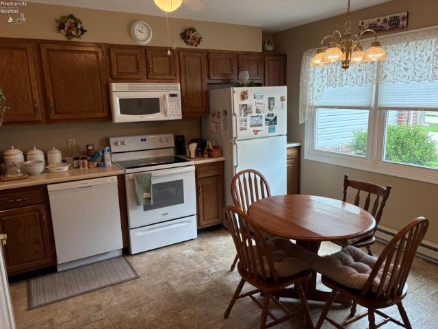 2 Ridgewood Drive