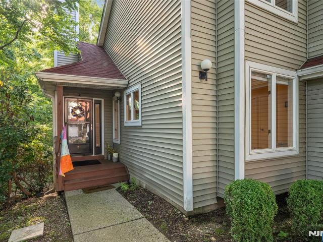2 Ridgeview Terrace
